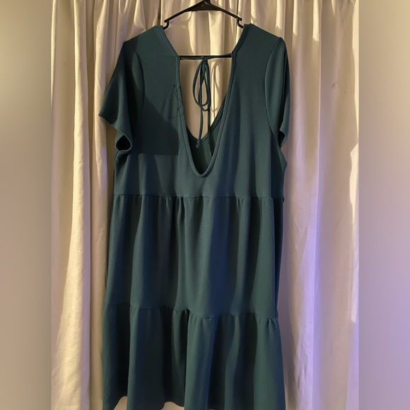 Forever 21 plus teal dress. Size 3x - Picture 2 of 2